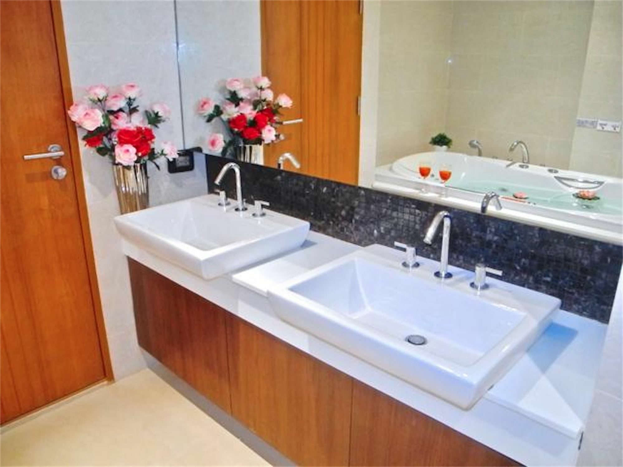 The Privilege Residence : 1 Bedroom Apartment In Patong Εξωτερικό φωτογραφία